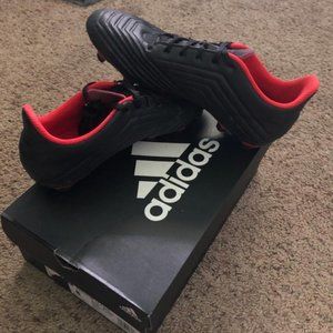 Adidas Predator 19.4 size 8